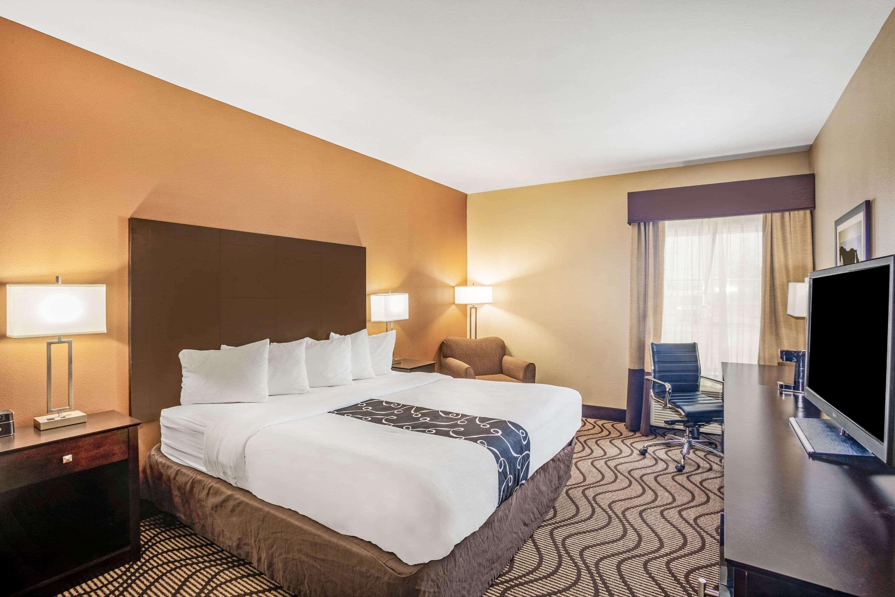La Quinta By Wyndham Beeville Exterior foto